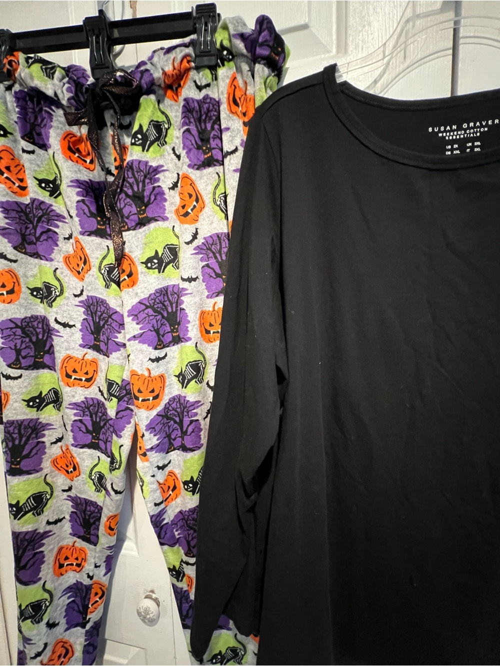 2 Pc PJ Set🧡🖤Halloween Pajama Set with Black Top and Pumpkin Print Pants